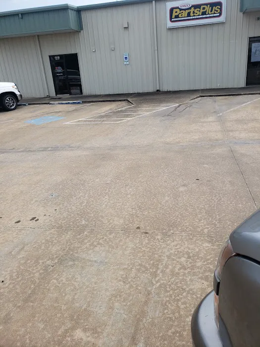 Lennox Stores (Parts Plus) Picture 1