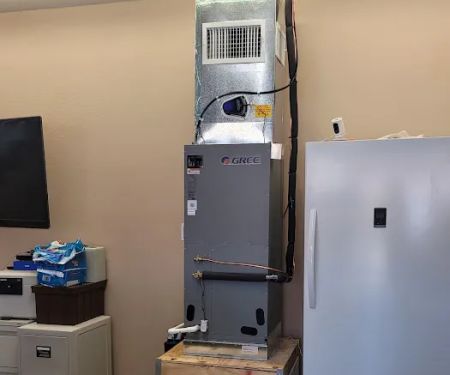 EVERYONE LOVES AIR / ELA