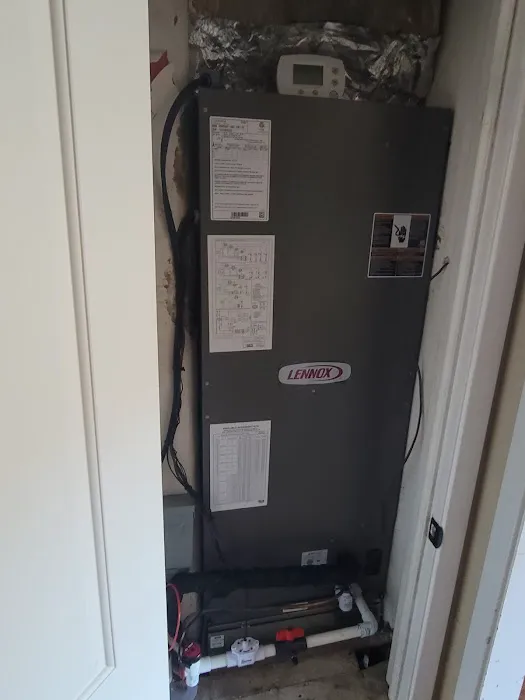 EVERYONE LOVES AIR / ELA Picture 7