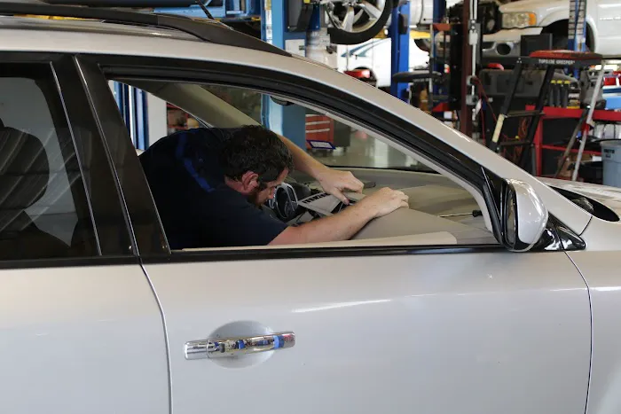 Robertson Automotive Picture 10