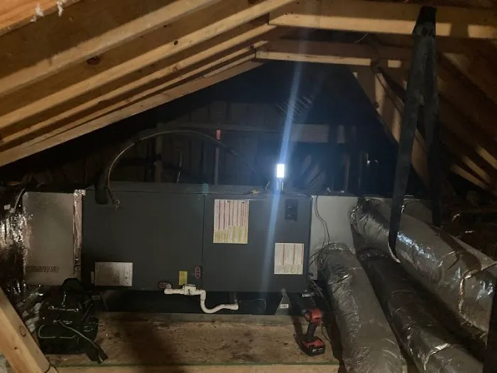 D&E Cooling and Heating, LLC Picture 2