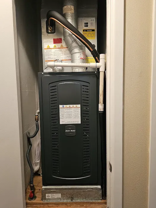 PT Maintenance. Air Conditioning & Heating Services Picture 5