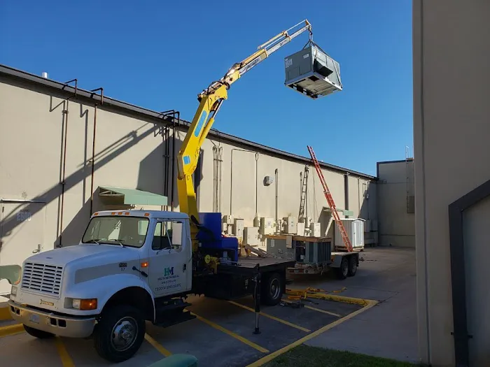 Holts Mechanical Picture 1