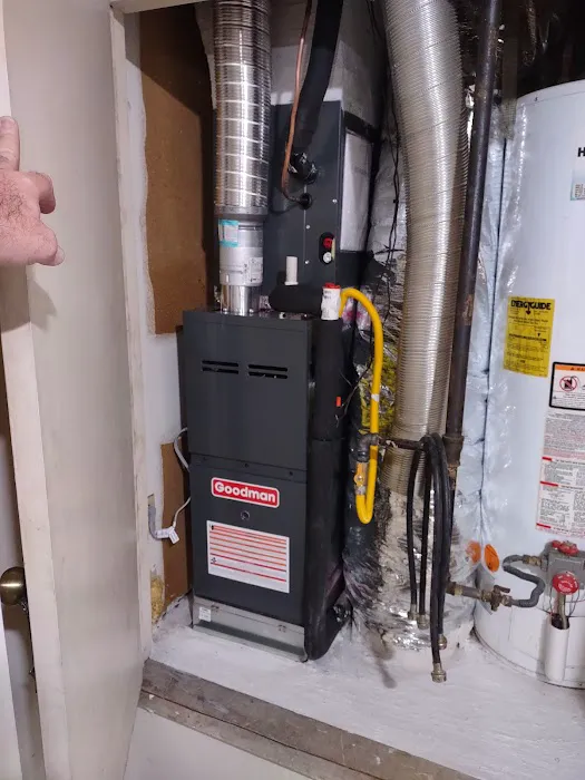 Manuel and Sons Service Co. Picture 2