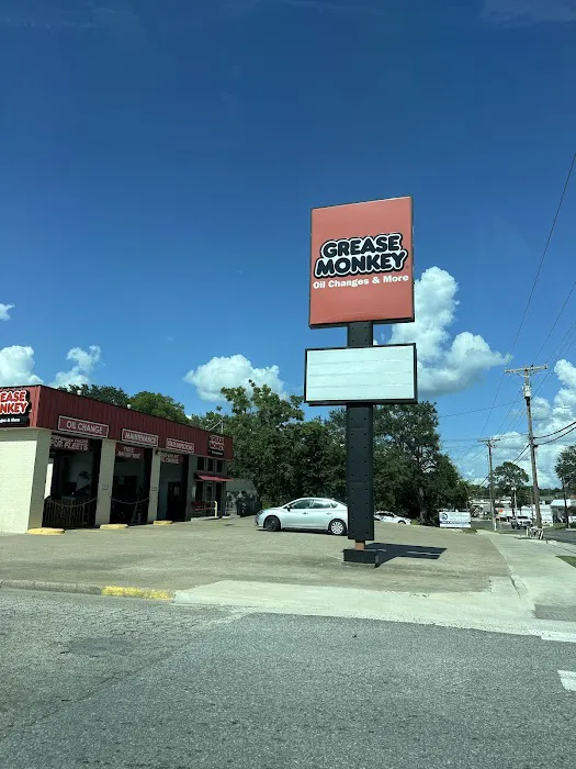 Grease Monkey Picture 2