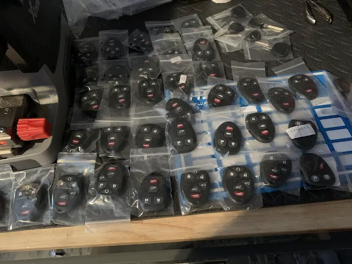 Professional Mechanic shop Picture 7