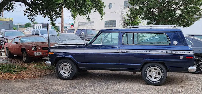 Perales Brothers Automotive Picture 5