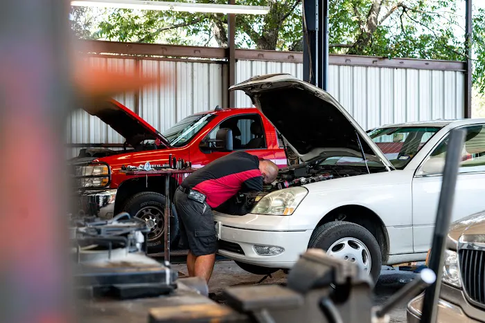Hill County Auto Care Picture 6
