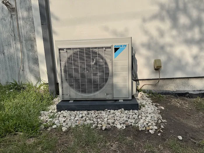 Cool Experts Picture 3