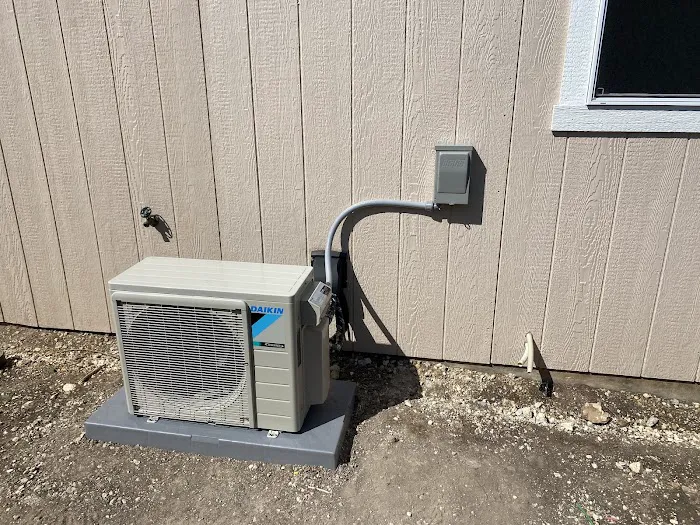 Air to the Max LLC Picture 1