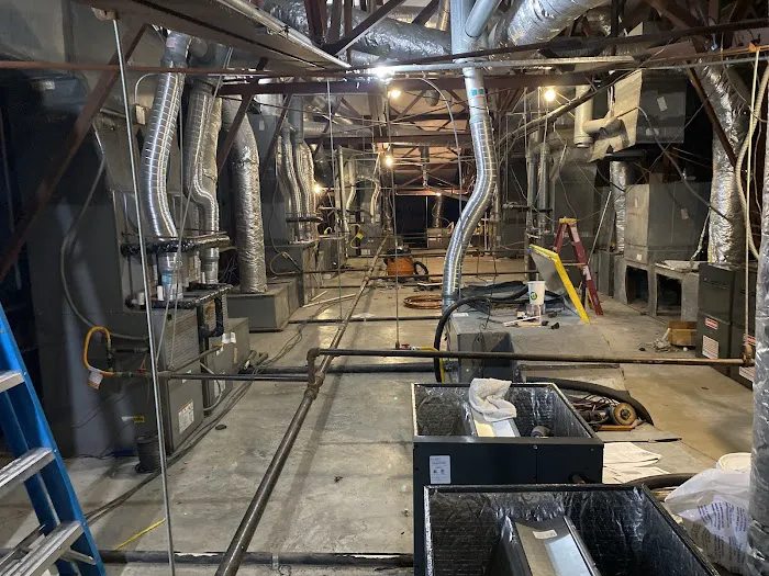 Air to the Max LLC Picture 6