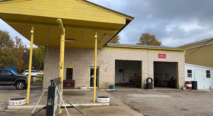 Mineola service center and brake repair Picture 1