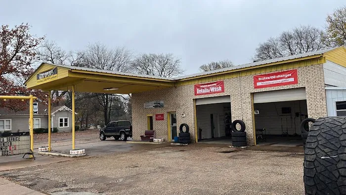 Mineola service center and brake repair Picture 2