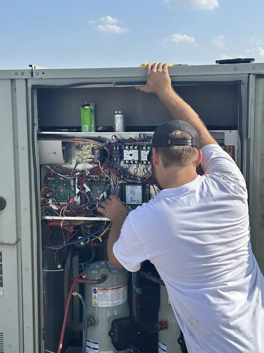 Lee's Heating & Air Conditioning Picture 1