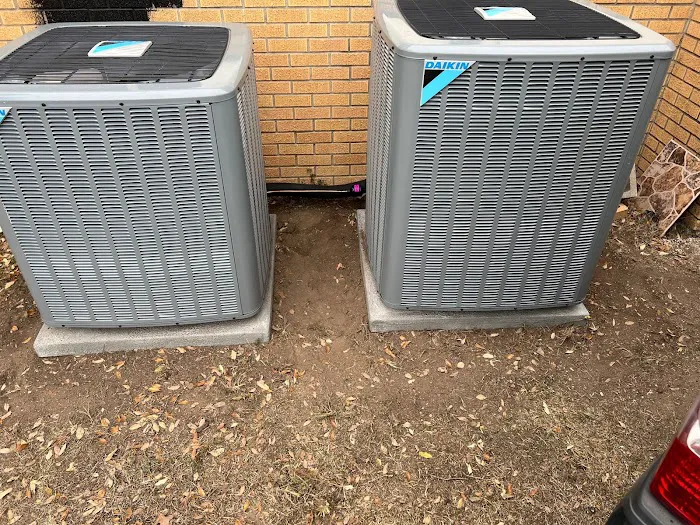 Famous Dave's Service Company Picture 3