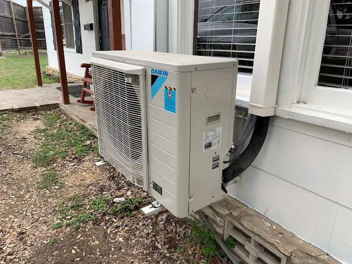 Famous Dave's Service Company Picture 8