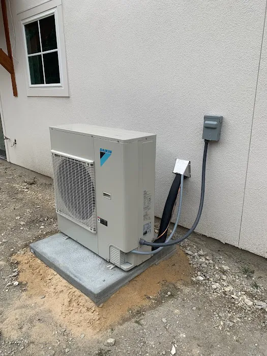 Famous Dave's Service Company Picture 9