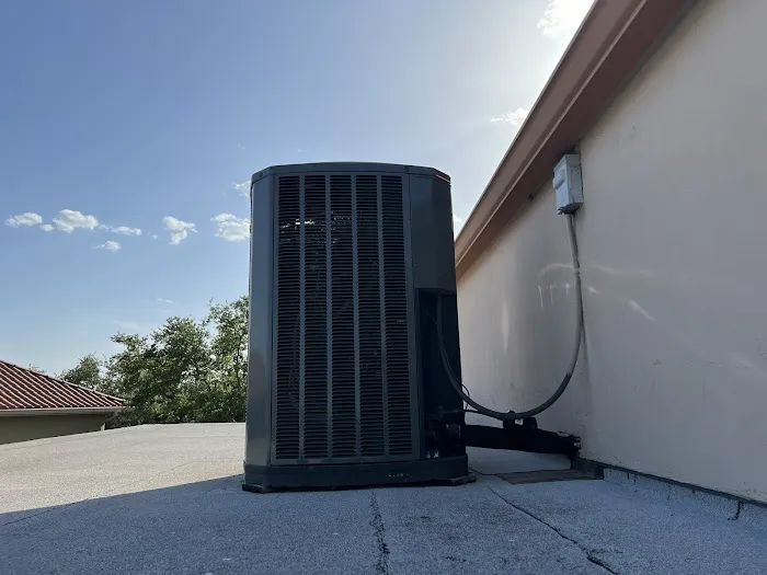 Elevation Heating and A/C Picture 3