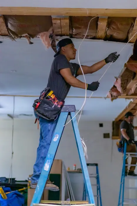 Team Enoch: Electric, Plumbing, Air, Roofing Picture 10