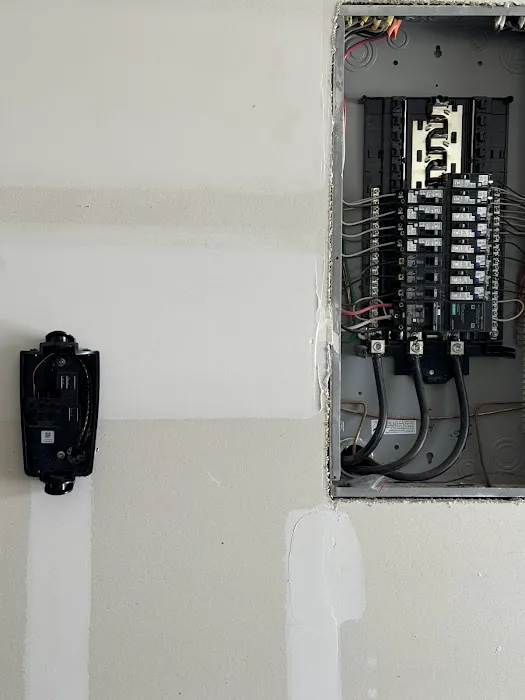 Team Enoch: Electric, Plumbing, Air, Roofing Picture 7