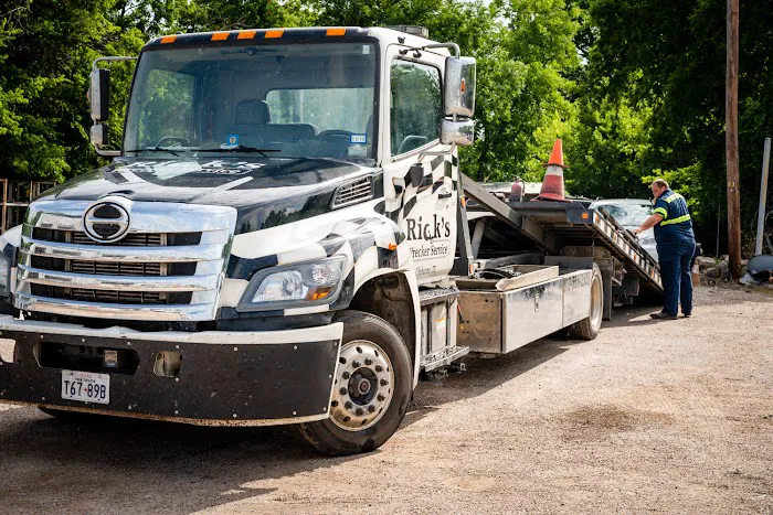 Rick's Automotive Picture 9