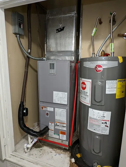 Hot & Cool Heating and Air Conditioning Picture 1