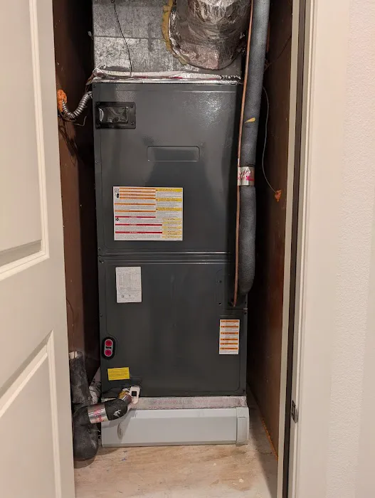 Hot & Cool Heating and Air Conditioning Picture 4