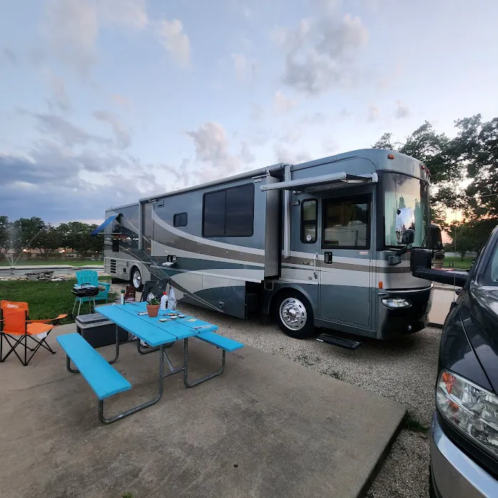 RV EMT - Mobile Repair Service & RV Parts Store Picture 3