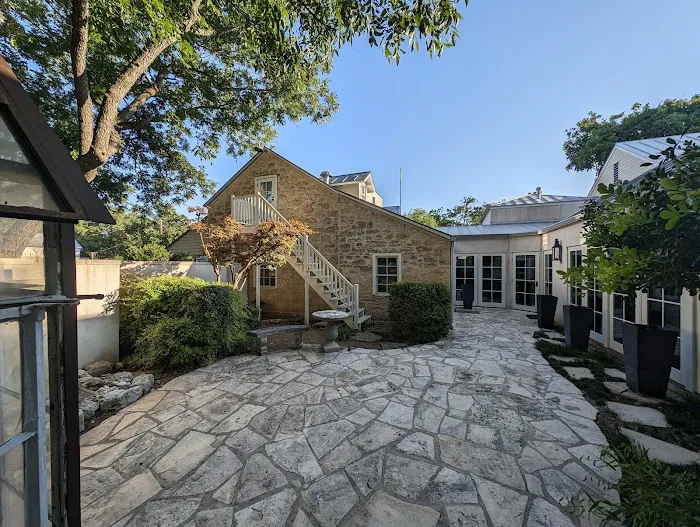 Maxwell Multi Services Picture 6