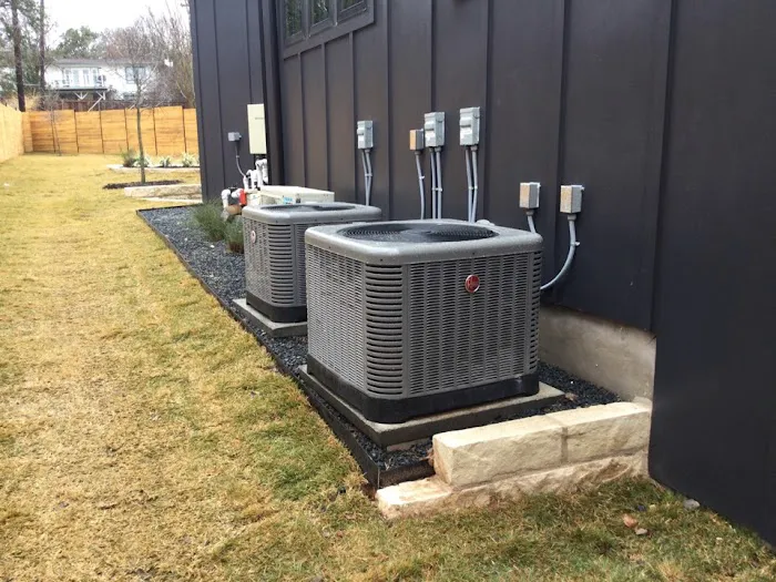 Dalton's Air Picture 7