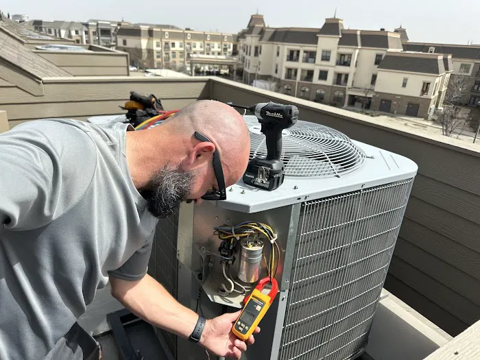 Heat and Air Gurus Picture 4