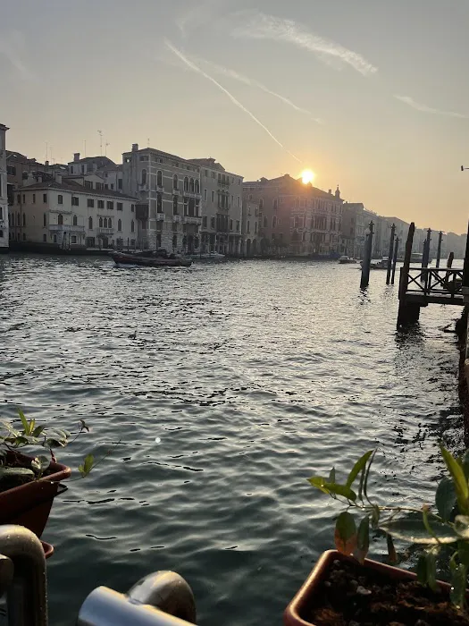 Modern Air Services Picture 10