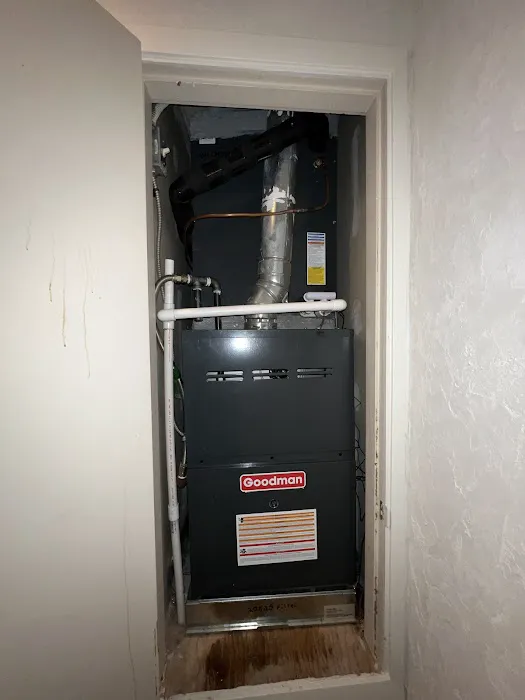 Mike Reyes Heating and Air Conditioning Services Picture 10