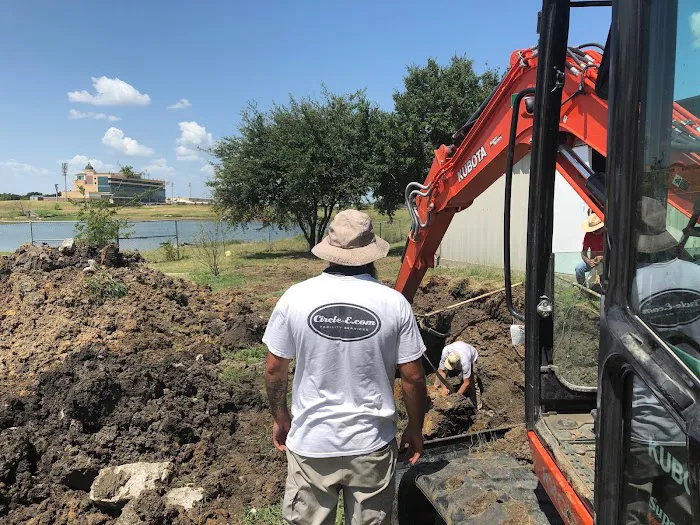 Circle-E Facility & Home Services Picture 9