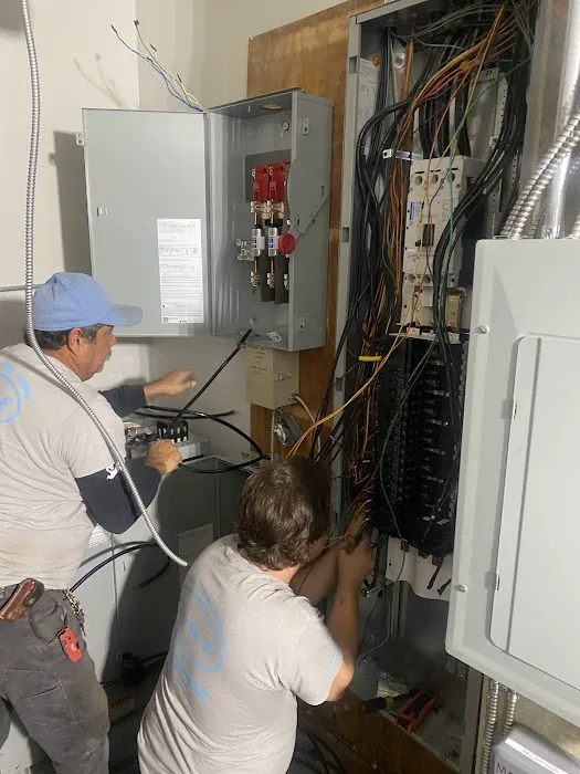 Circle-E Facility & Home Services Picture 8