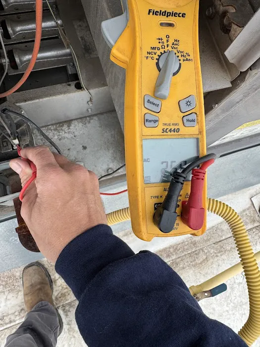 Apple A/C and Heat Services Picture 8