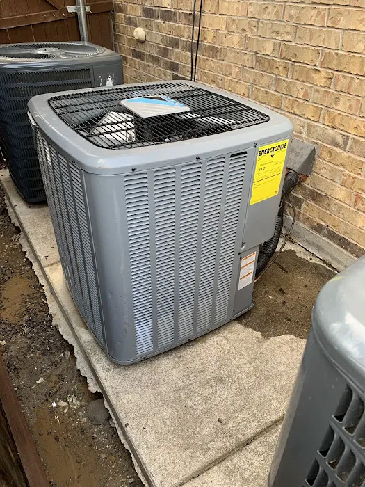 Crazy AC Guy Picture 3