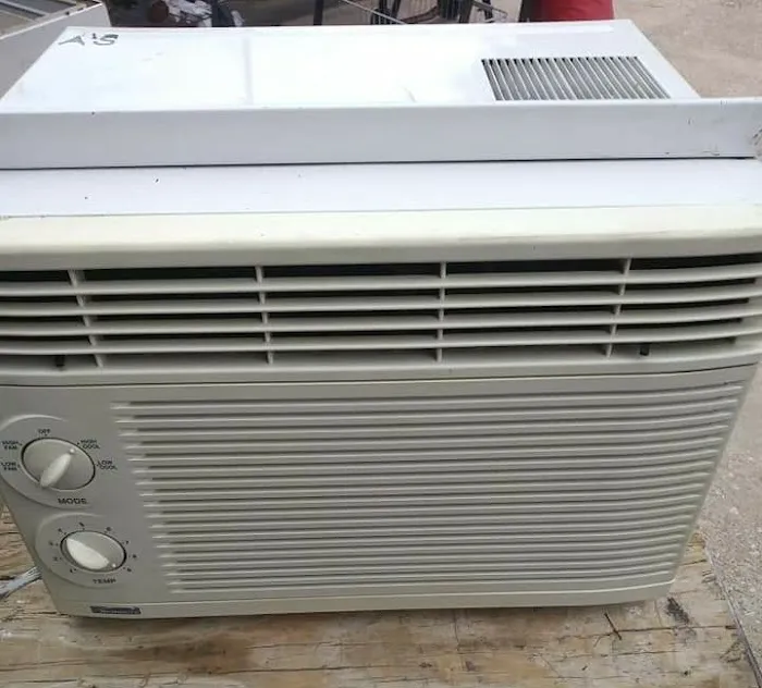 BlueCyclone Window A/C Services Picture 3