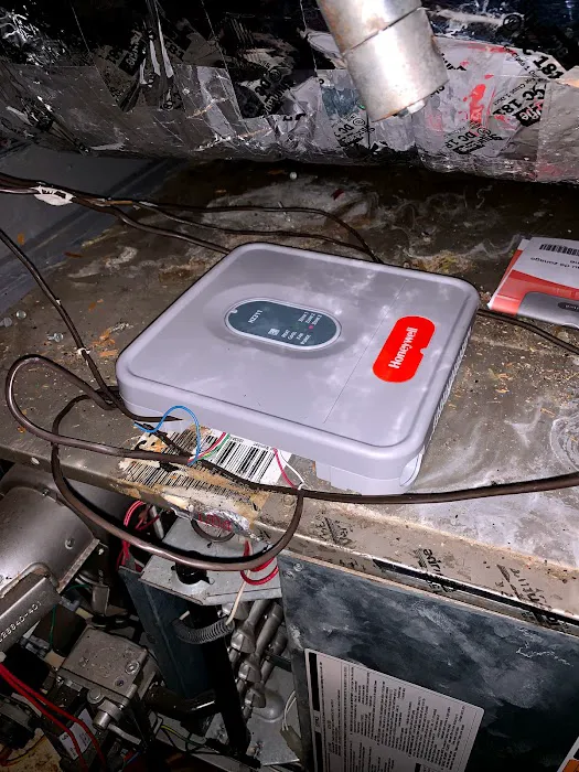 4 Seasons A/C and Heating Group Picture 1