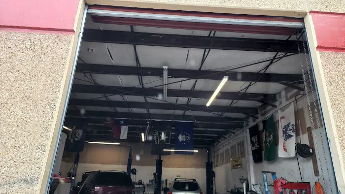 Fort Worth Auto Garage Picture 1