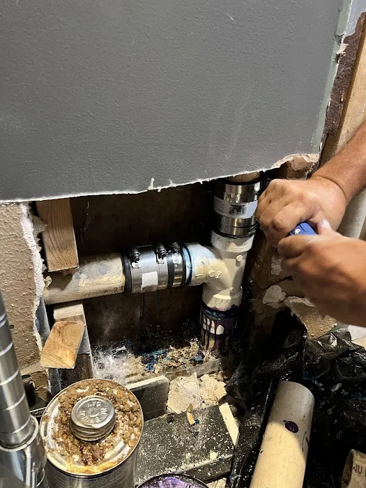 CR Plumbing, Heating & Air Conditioning Picture 2