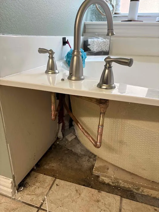 CW Service Pros Plumbing, Heating & Air Conditioning Picture 1