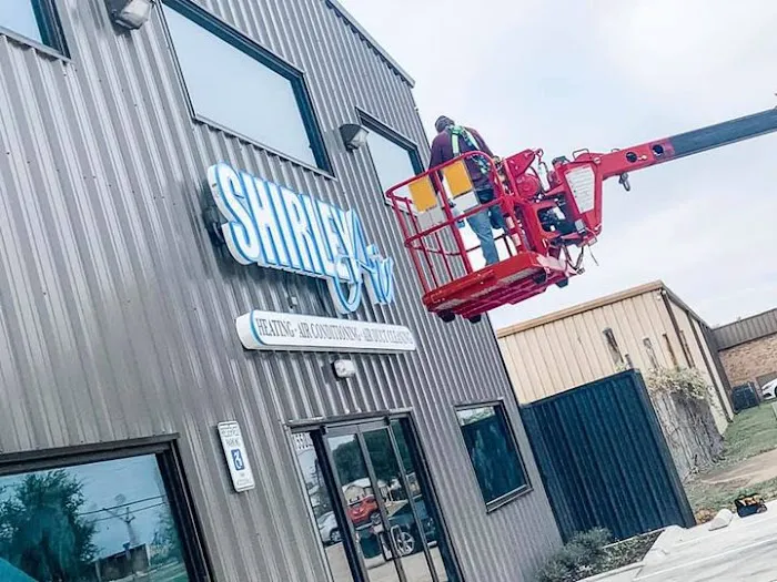 Shirley Air Picture 6