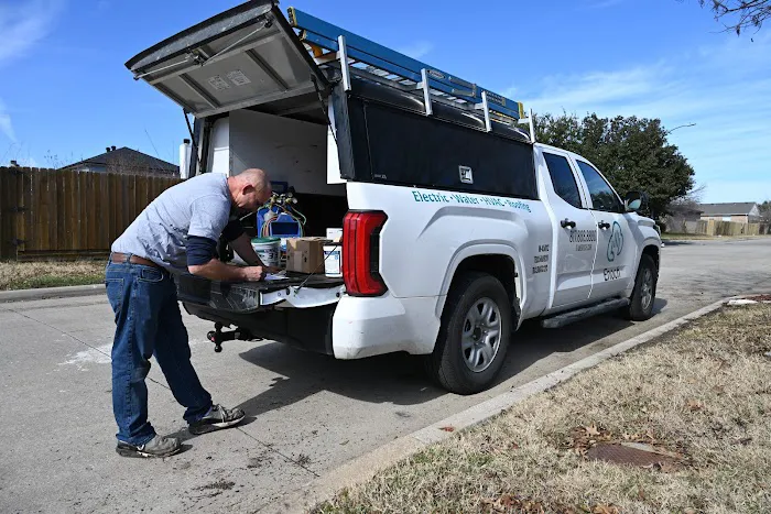 Team Enoch: Electric, Plumbing, Air, Roofing Picture 2