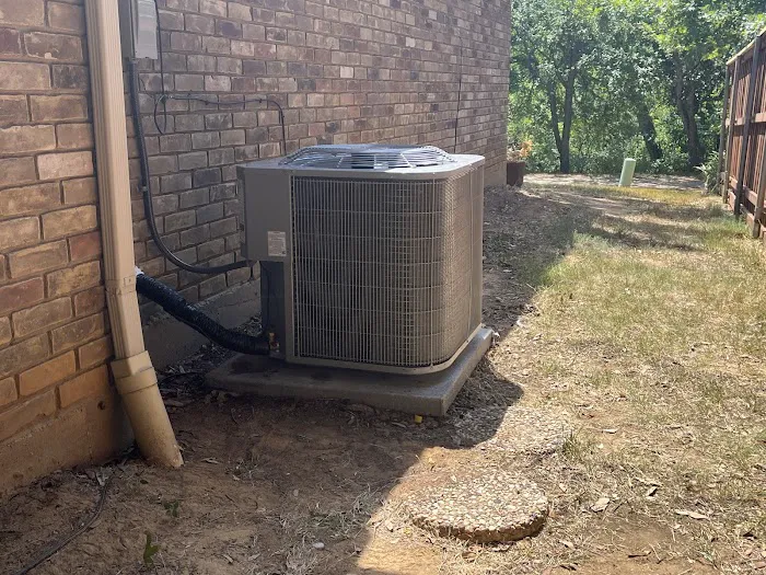 RED MAPLE AIR LLC Picture 7