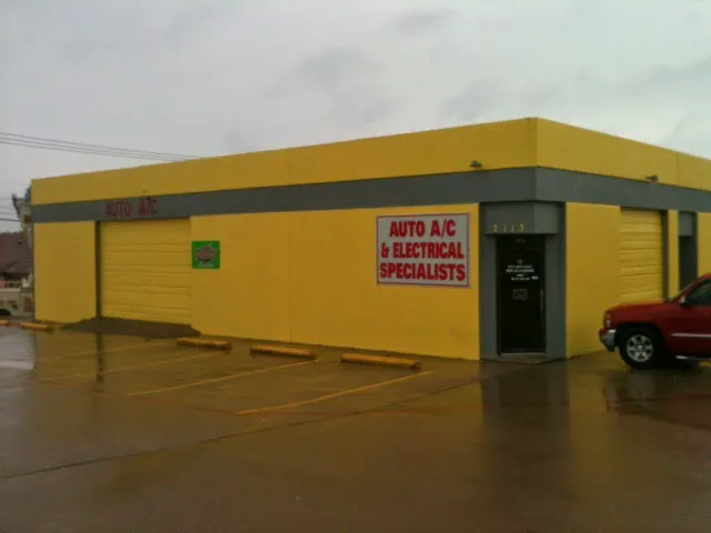 Auto A/C & Electrical Specialist Picture 2
