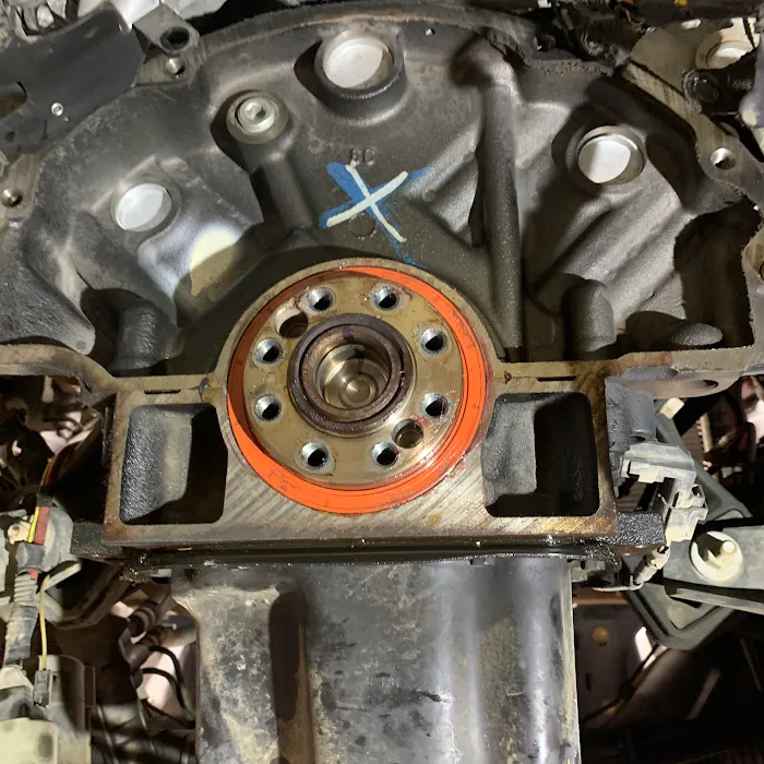 Strandes Garage Picture 9