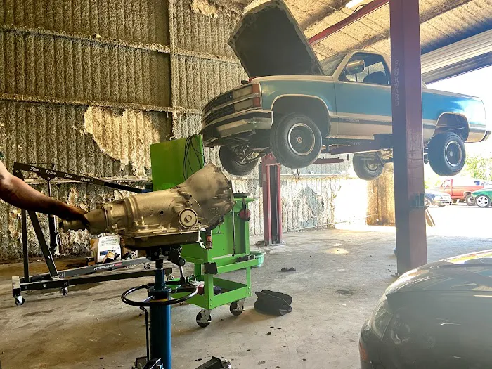 Sanchez Auto Clinic Picture 9