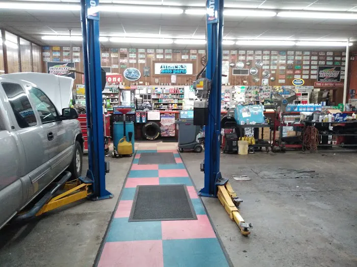 Mack's Auto Repair & Tow Service Picture 1