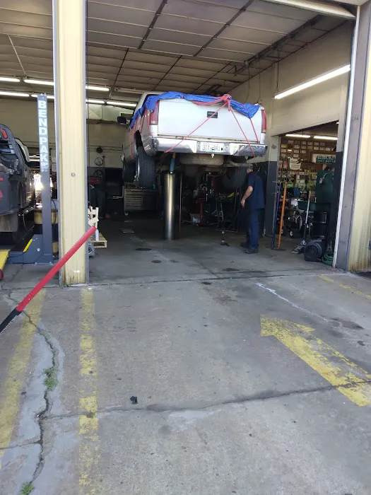 Mack's Auto Repair & Tow Service Picture 2